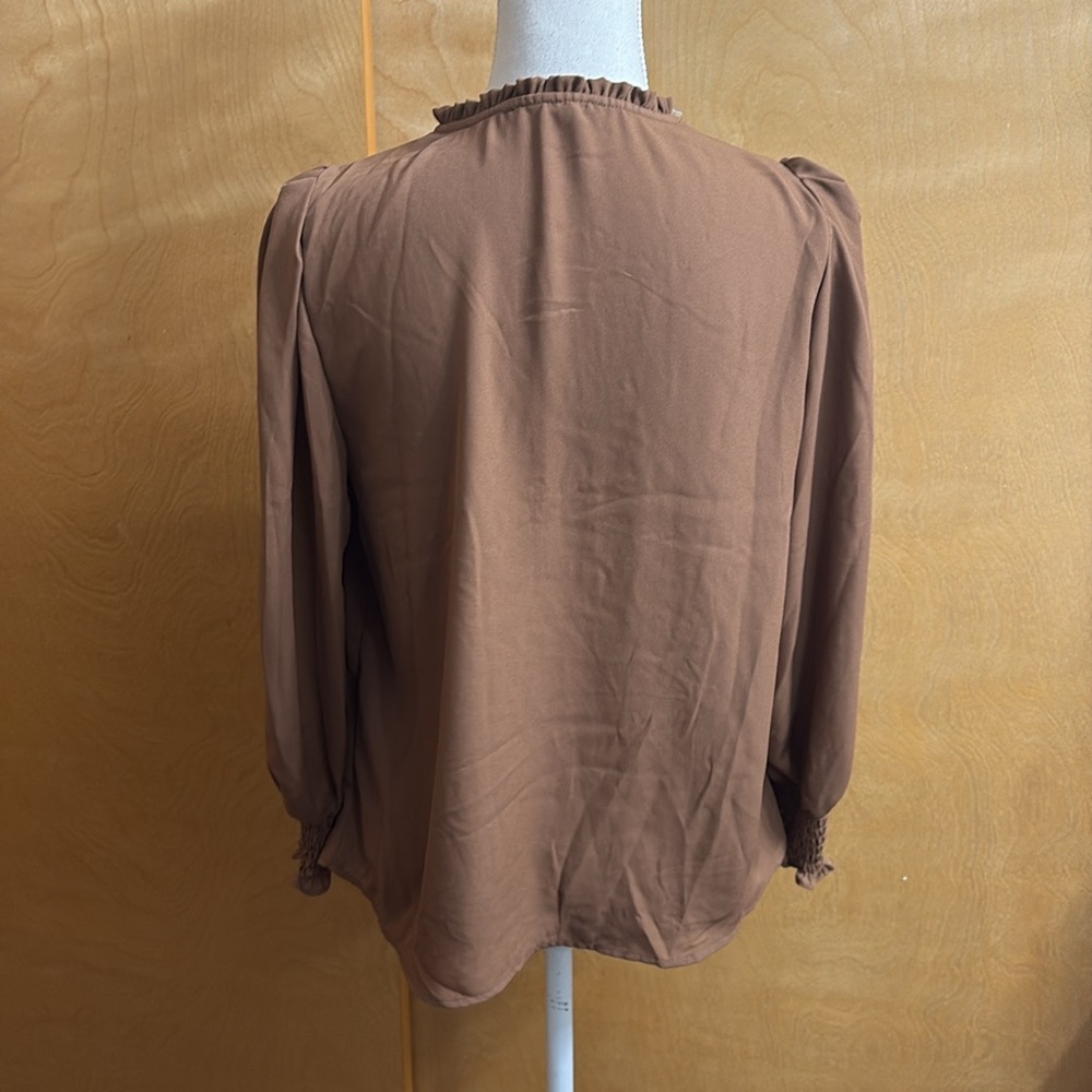 NWT Tahari Hazelnut Brown Long Sleeve Top Size M - Picture 5 of 11
